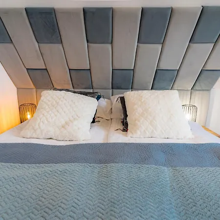 Mountain Palace Tatra & *